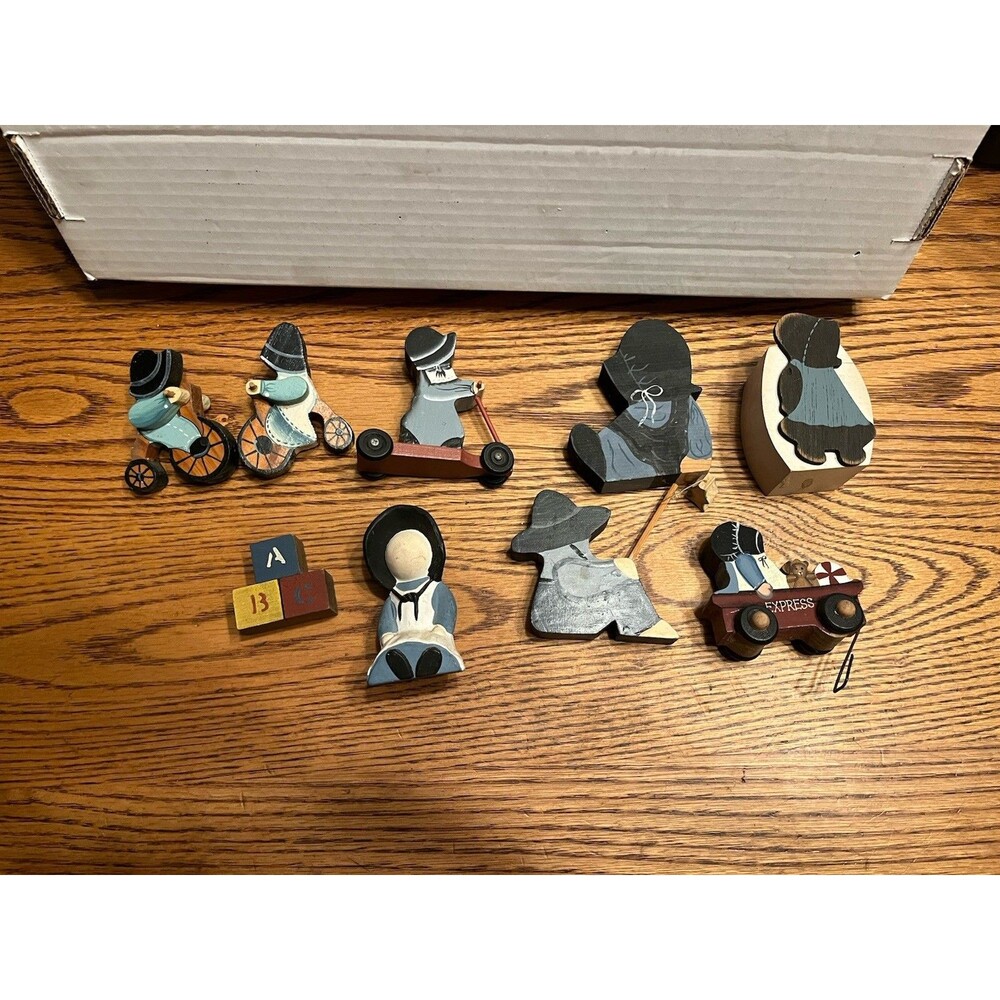 Amish Handcrafted Wooden Folk Art style Toy Figurines lot of 9